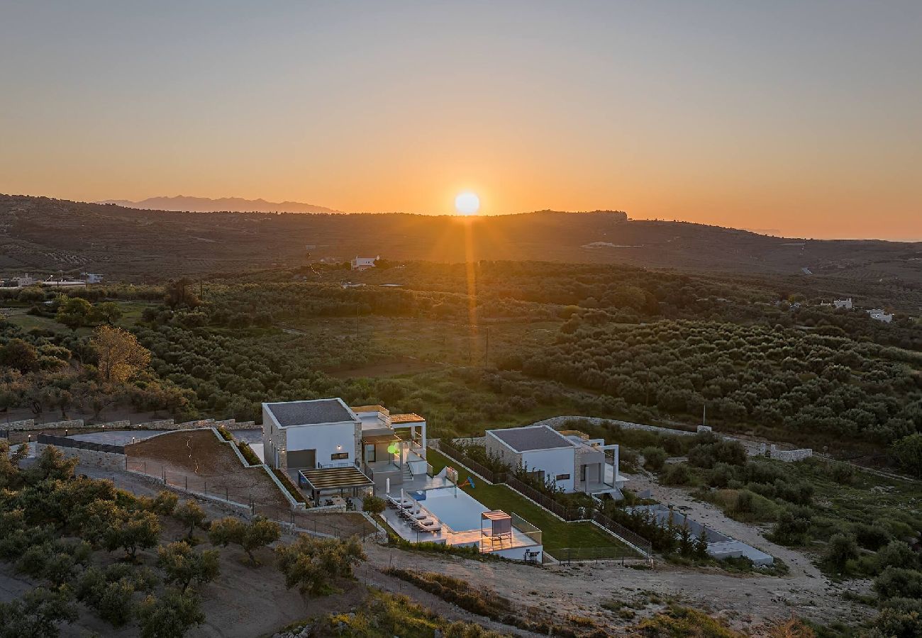 Villa in Aggeliana - Skyline Villas, By Hellocrete