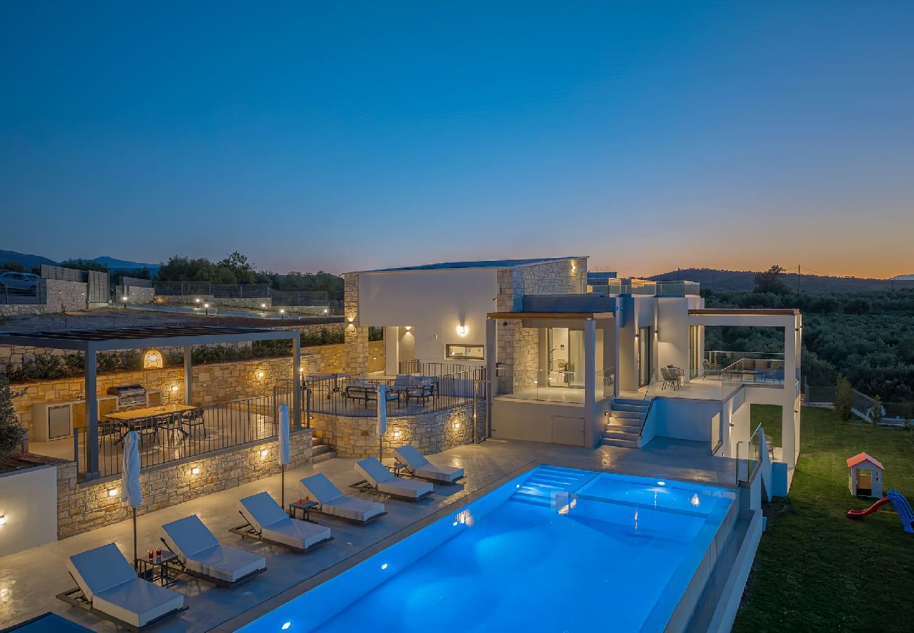 Villa in Aggeliana - Skyline Villas, By Hellocrete