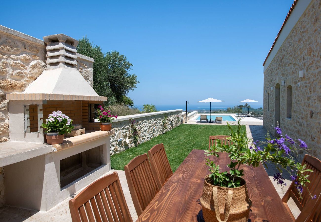 Villa in Roupes - Fabrica Villa, By Hellocrete