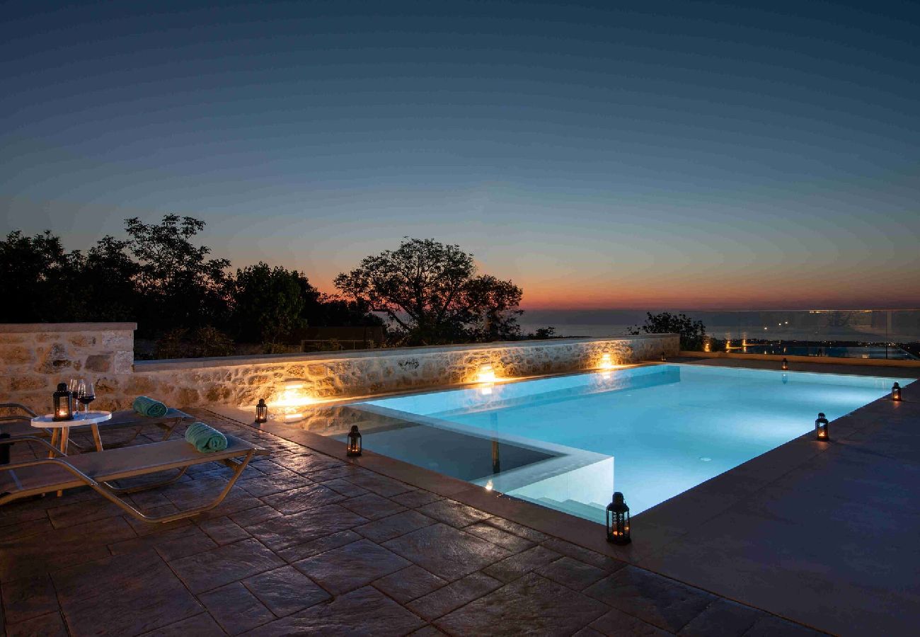 Villa in Roupes - Fabrica Villa, By Hellocrete