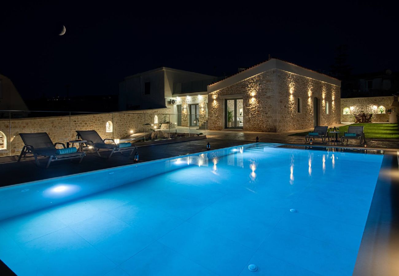 Villa in Roupes - Fabrica Villa, By Hellocrete