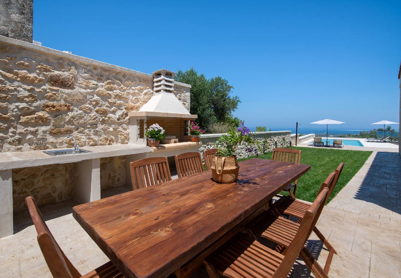 Villa in Roupes - Fabrica Villa, By Hellocrete