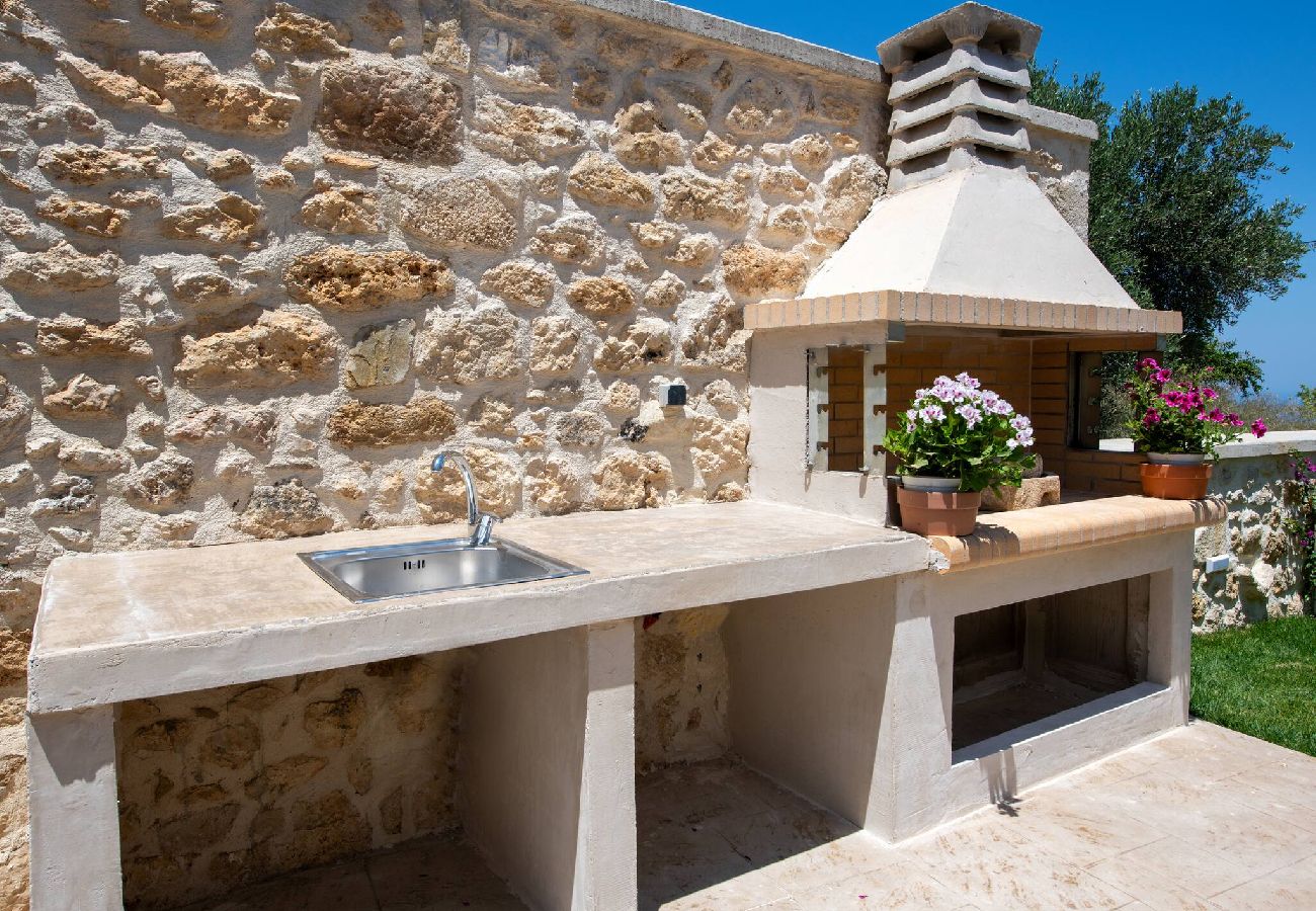Villa in Roupes - Fabrica Villa, By Hellocrete