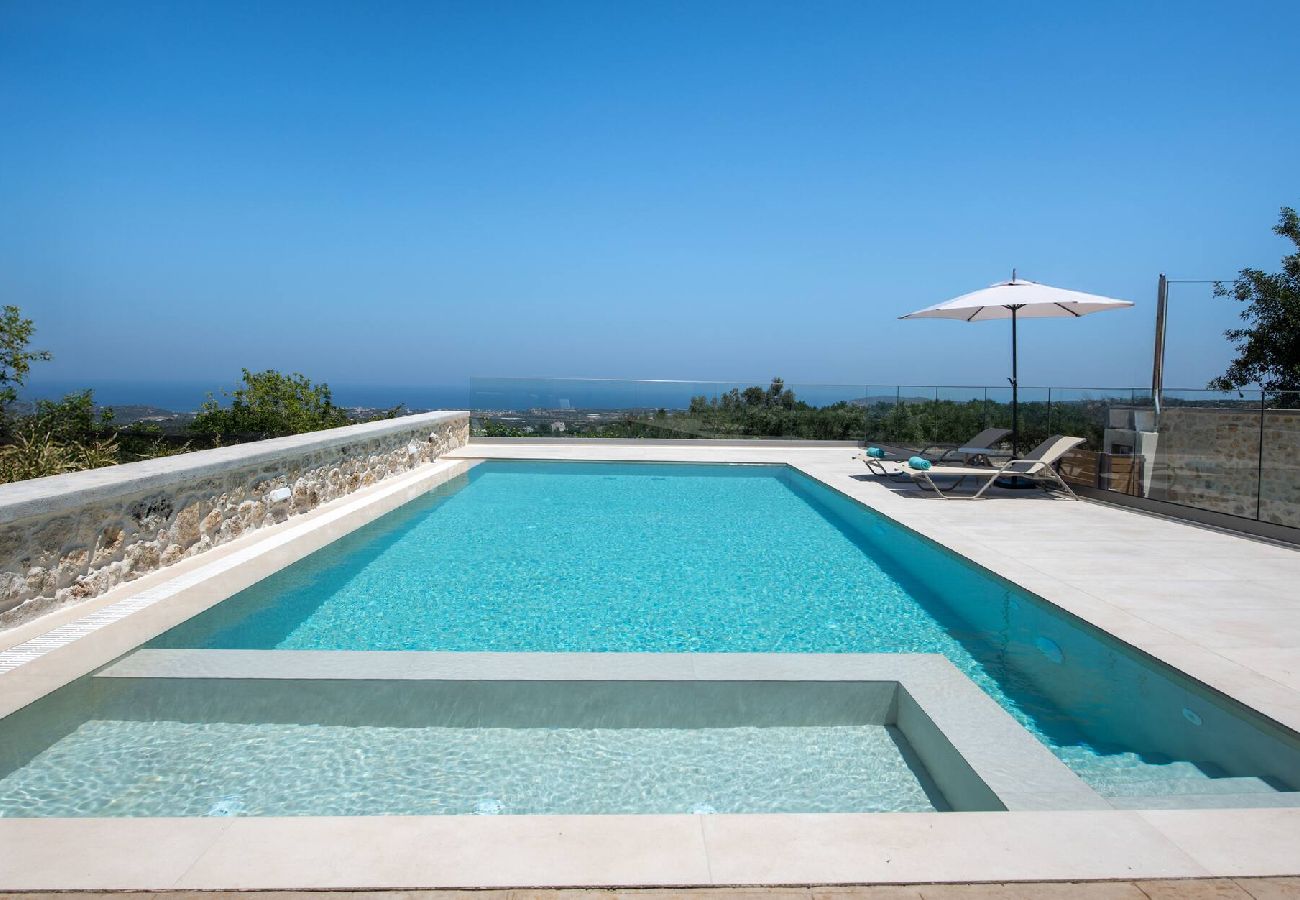 Villa in Roupes - Fabrica Villa, By Hellocrete