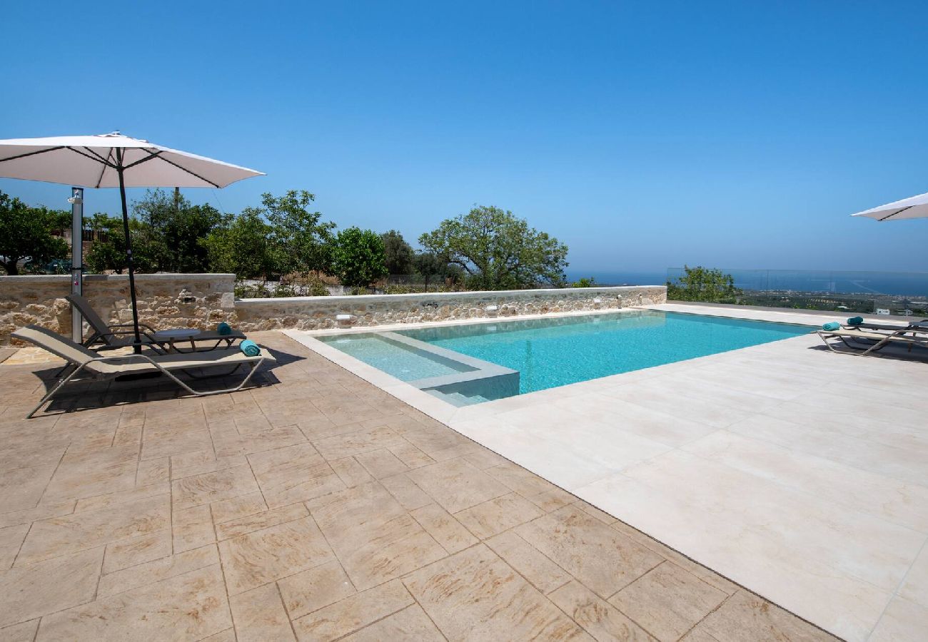 Villa in Roupes - Fabrica Villa, By Hellocrete