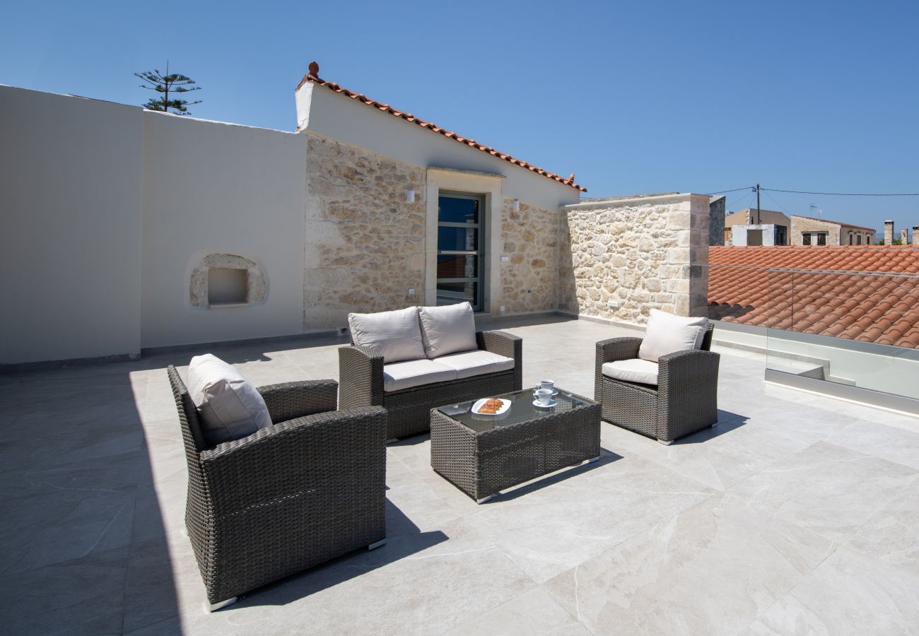 Villa in Roupes - Fabrica Villa, By Hellocrete