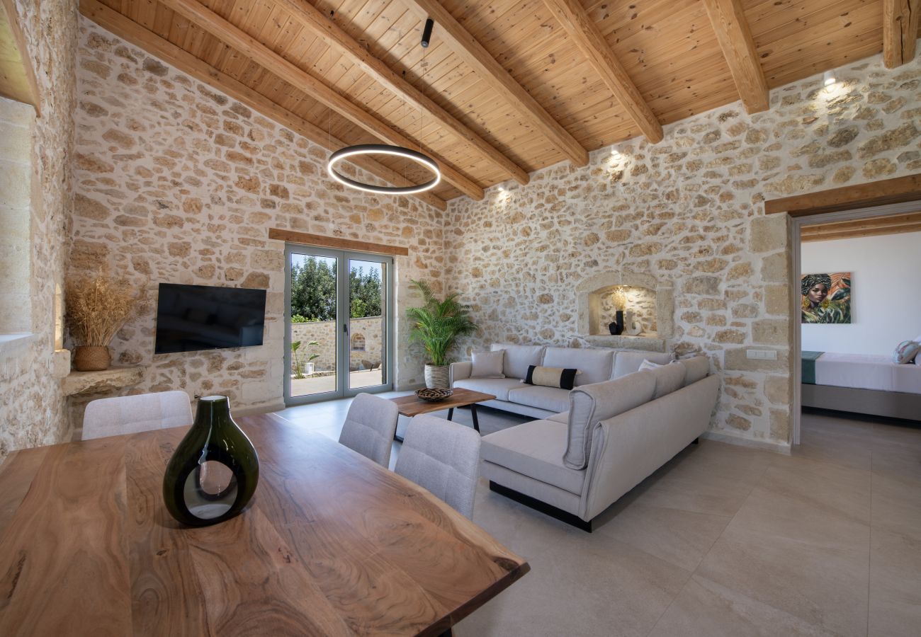 Villa in Roupes - Fabrica Villa, By Hellocrete