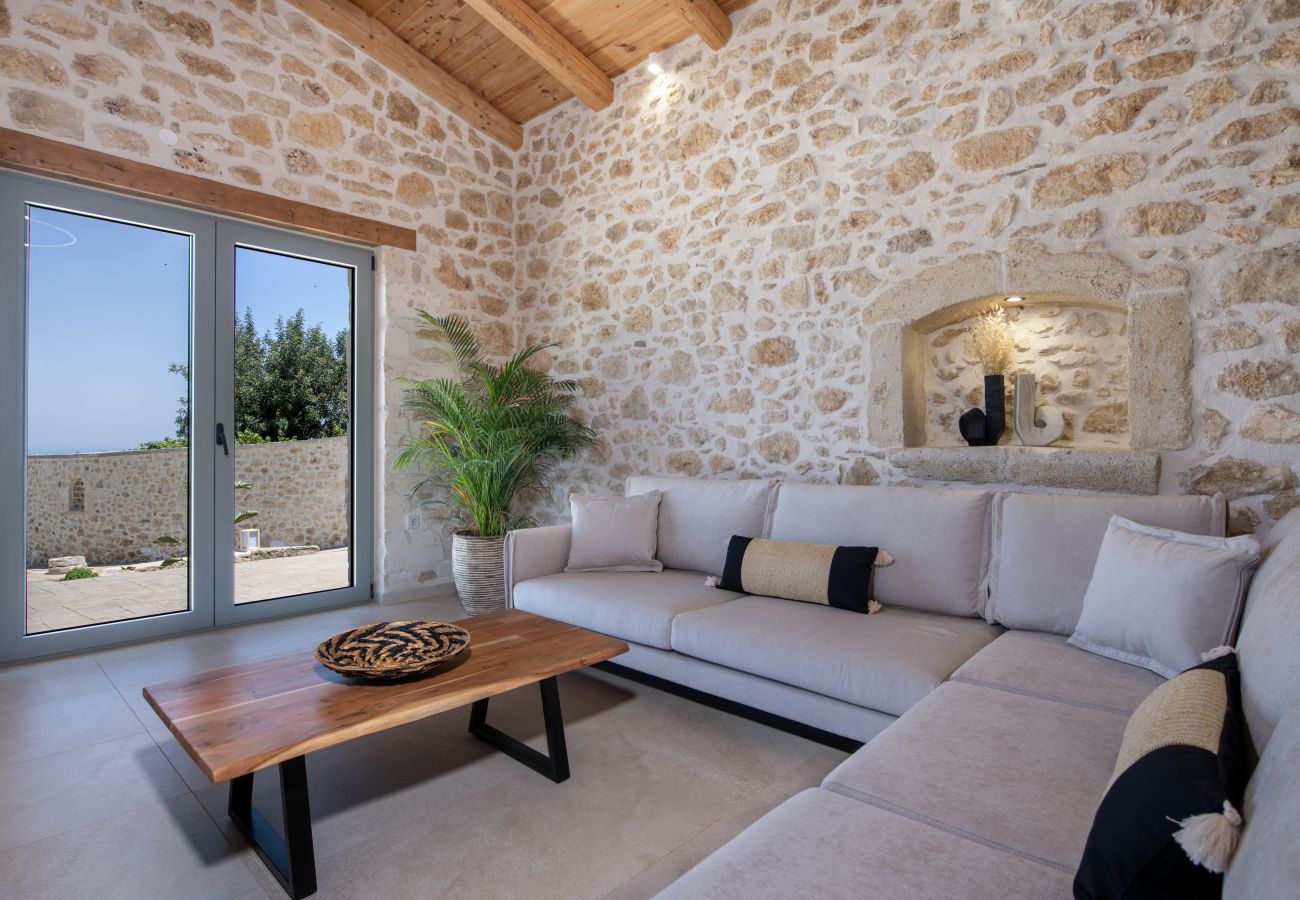 Villa in Roupes - Fabrica Villa, By Hellocrete