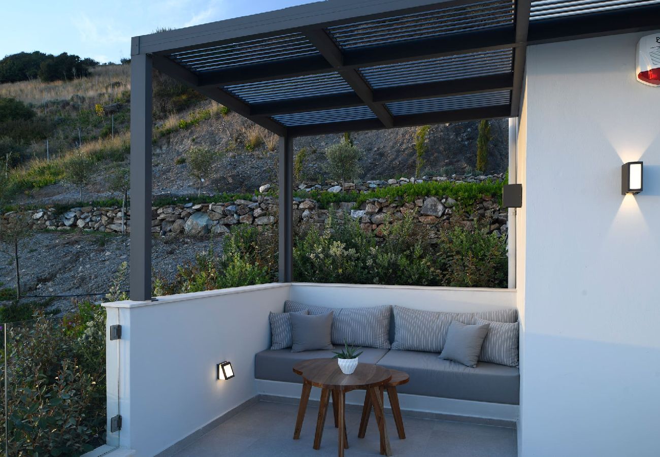 Villa in Agia Foteini - Rozites Luxury Beachfront Villa, By Hellocrete