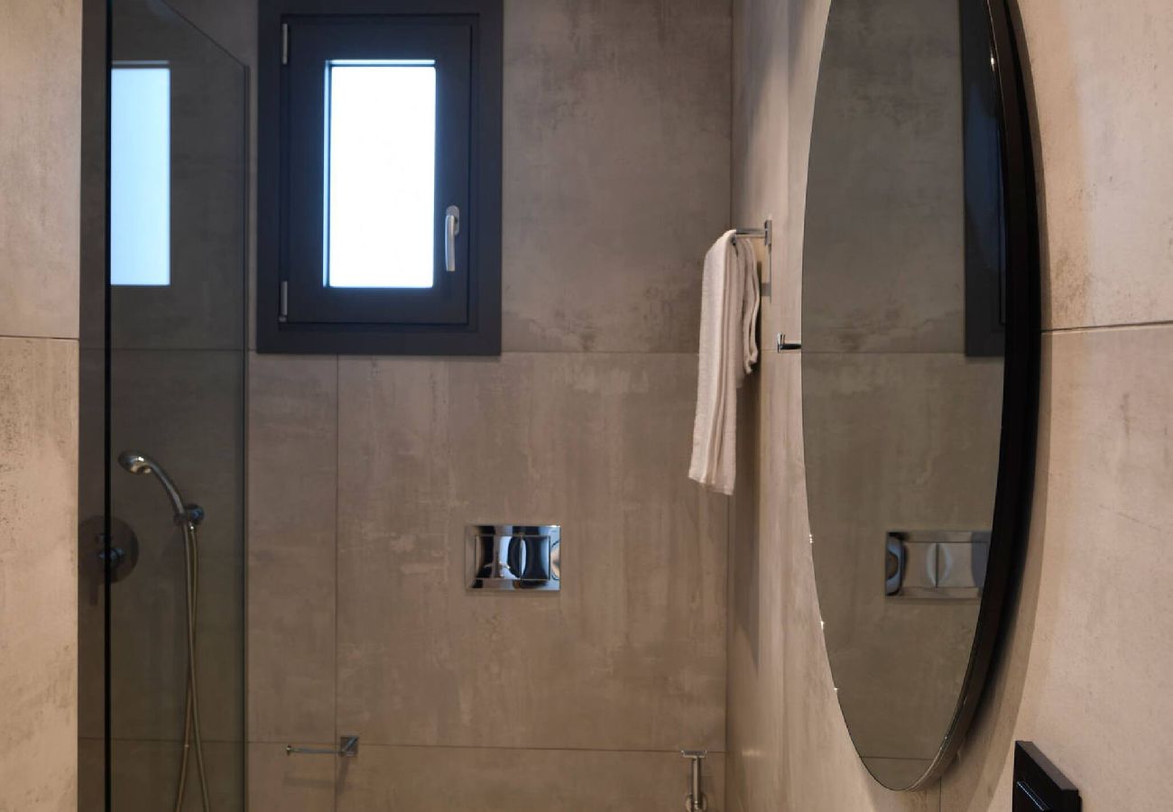 Villa in Agia Foteini - Rozites Luxury Beachfront Villa, By Hellocrete