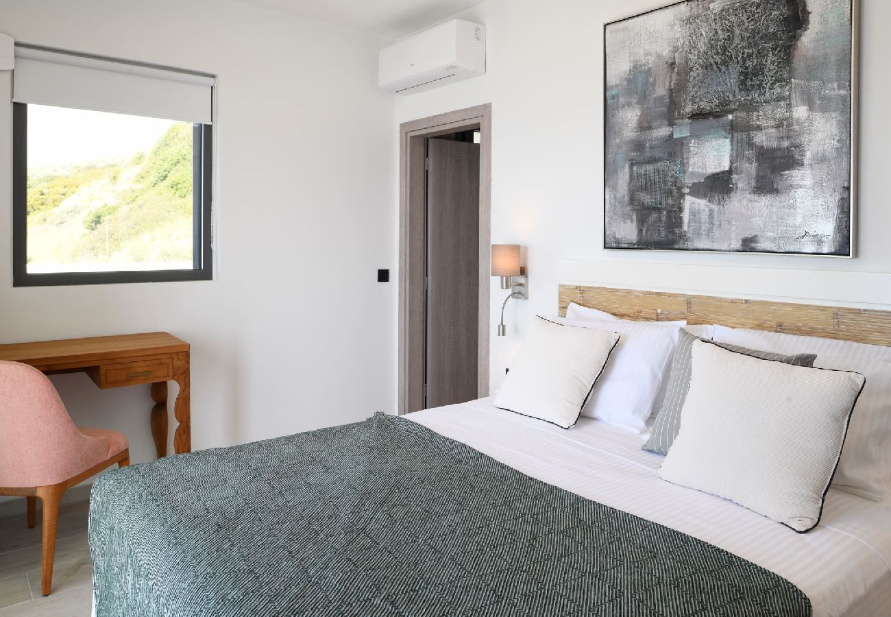 Villa in Agia Foteini - Rozites Luxury Beachfront Villa, By Hellocrete