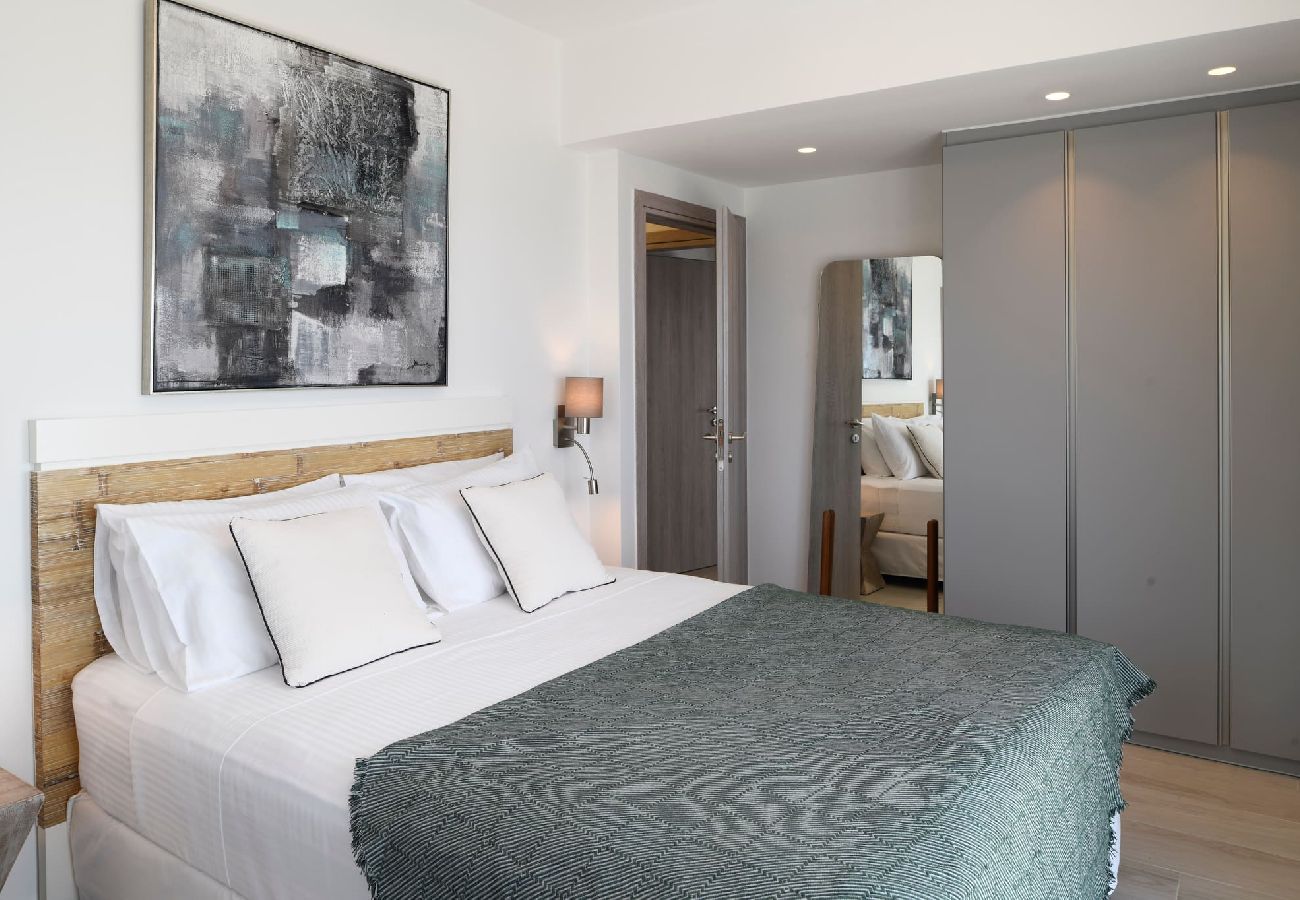 Villa in Agia Foteini - Rozites Luxury Beachfront Villa, By Hellocrete