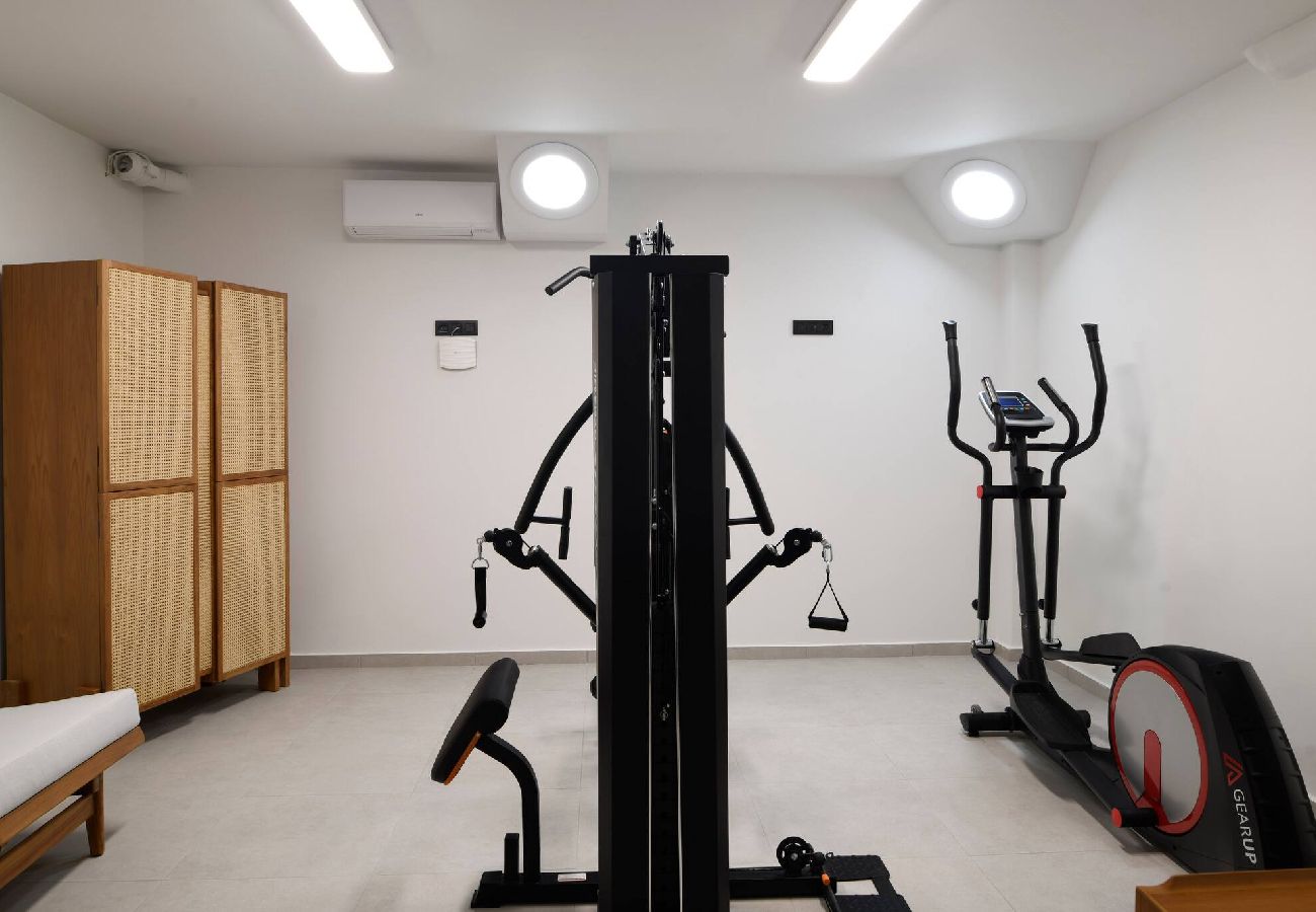 Villa in Agia Foteini - Rozites Luxury Beachfront Villa, By Hellocrete