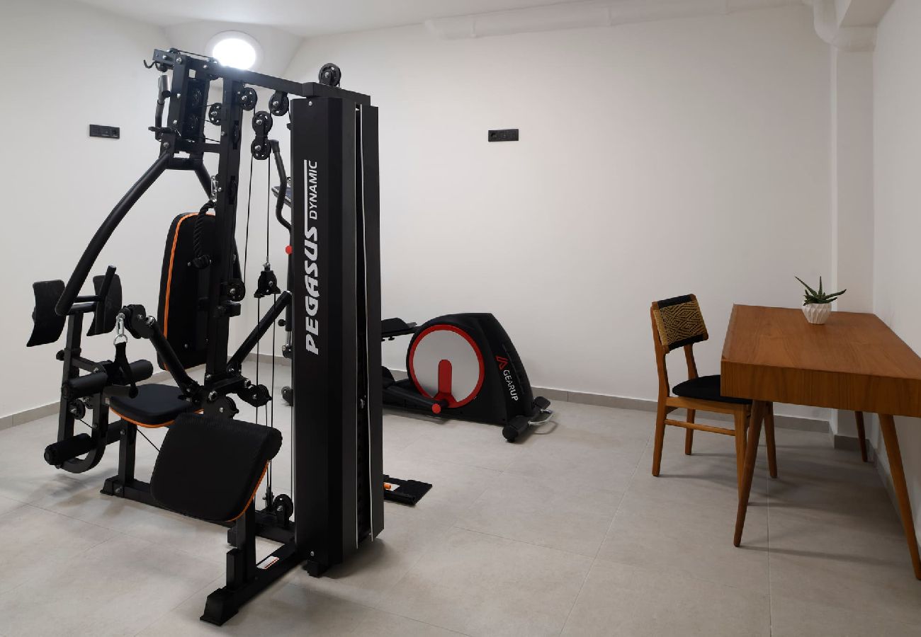 Villa in Agia Foteini - Rozites Luxury Beachfront Villa, By Hellocrete