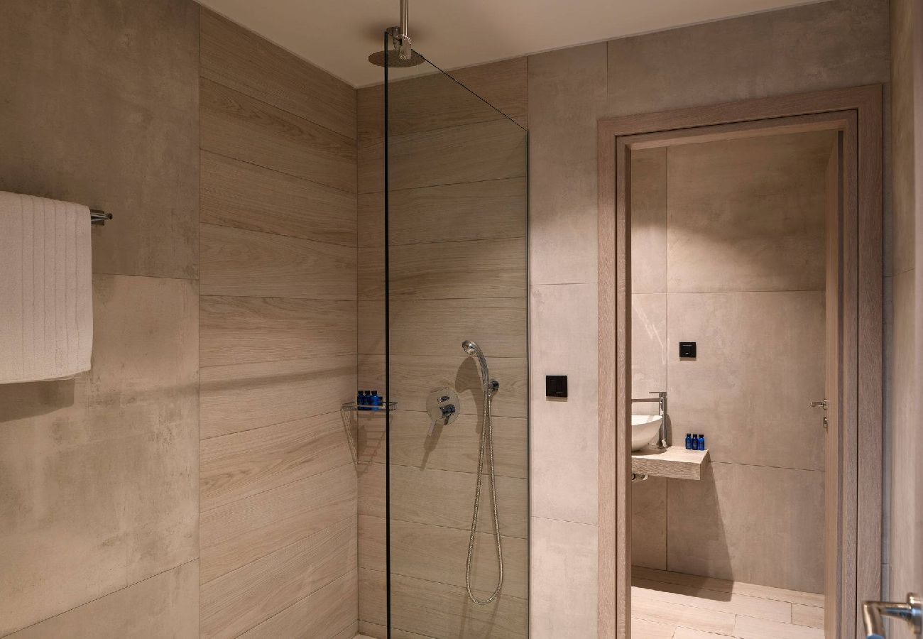 Villa in Agia Foteini - Rozites Luxury Beachfront Villa, By Hellocrete