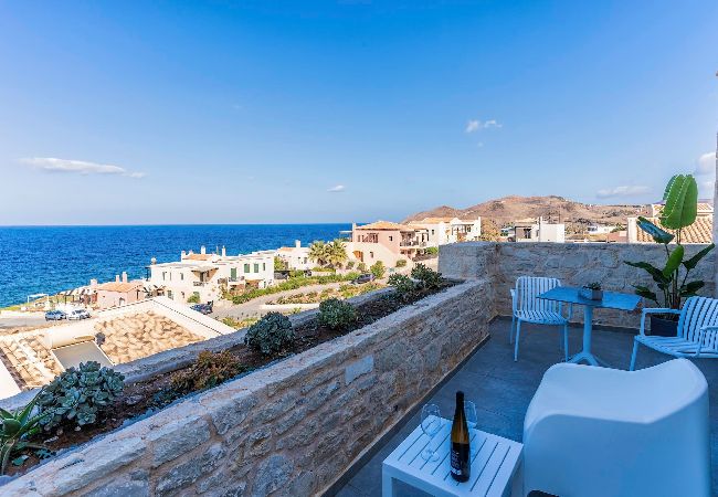 House in Panormo - Zefyros Suite, Seafront Retreat