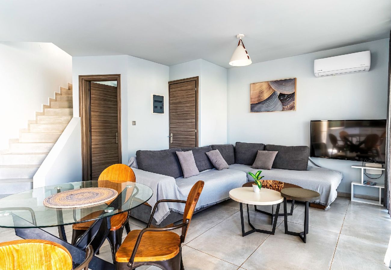 House in Panormo - Zefyros Suite, Seafront Retreat