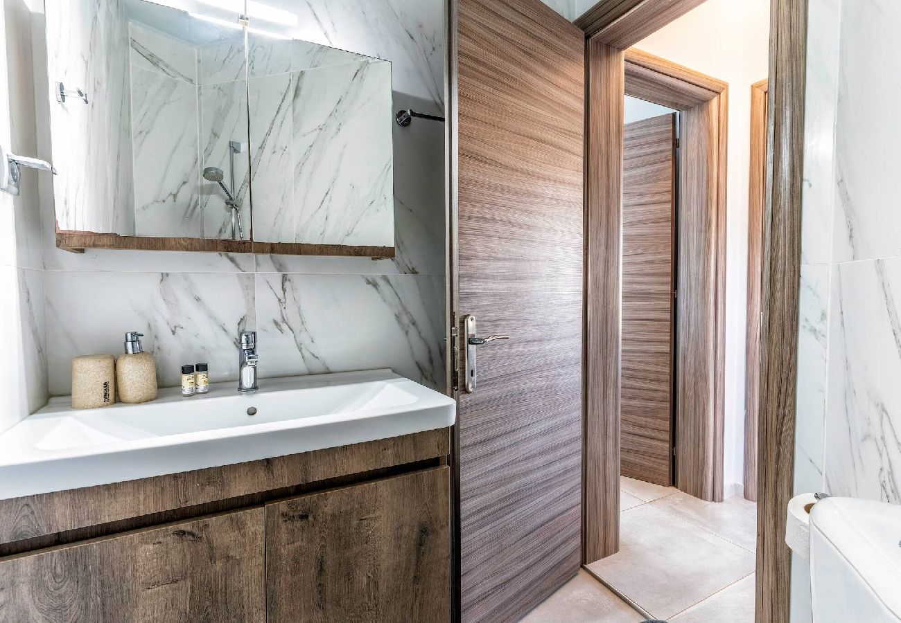 House in Panormo - Zefyros Suite, Seafront Retreat