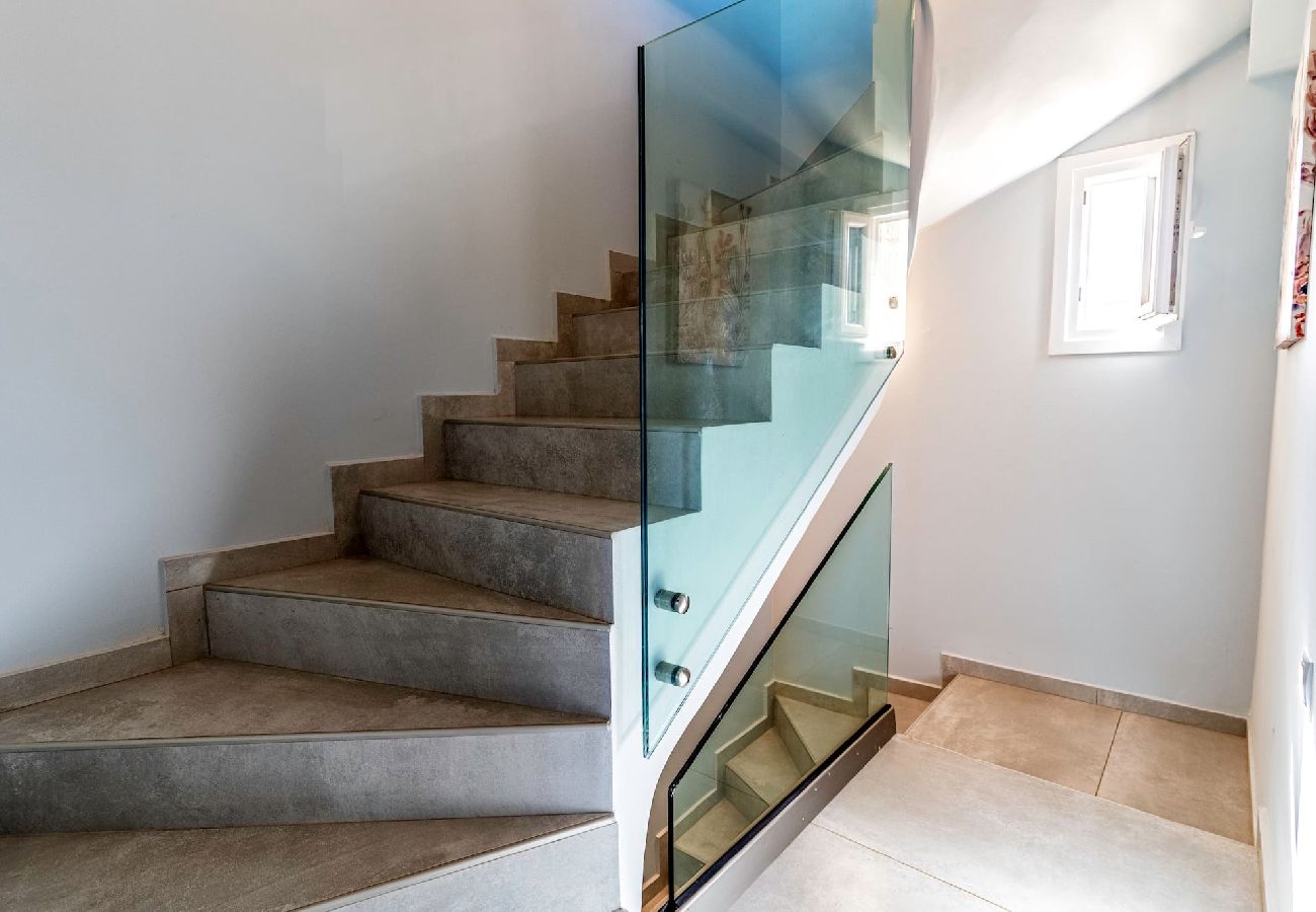 House in Panormo - Zefyros Suite, Seafront Retreat