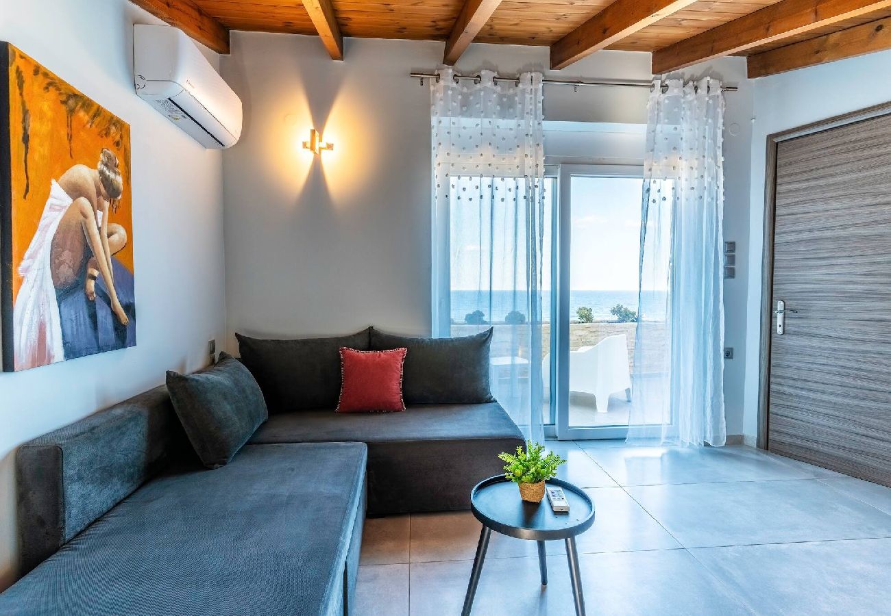 House in Panormo - Zefyros Suite, Seafront Retreat