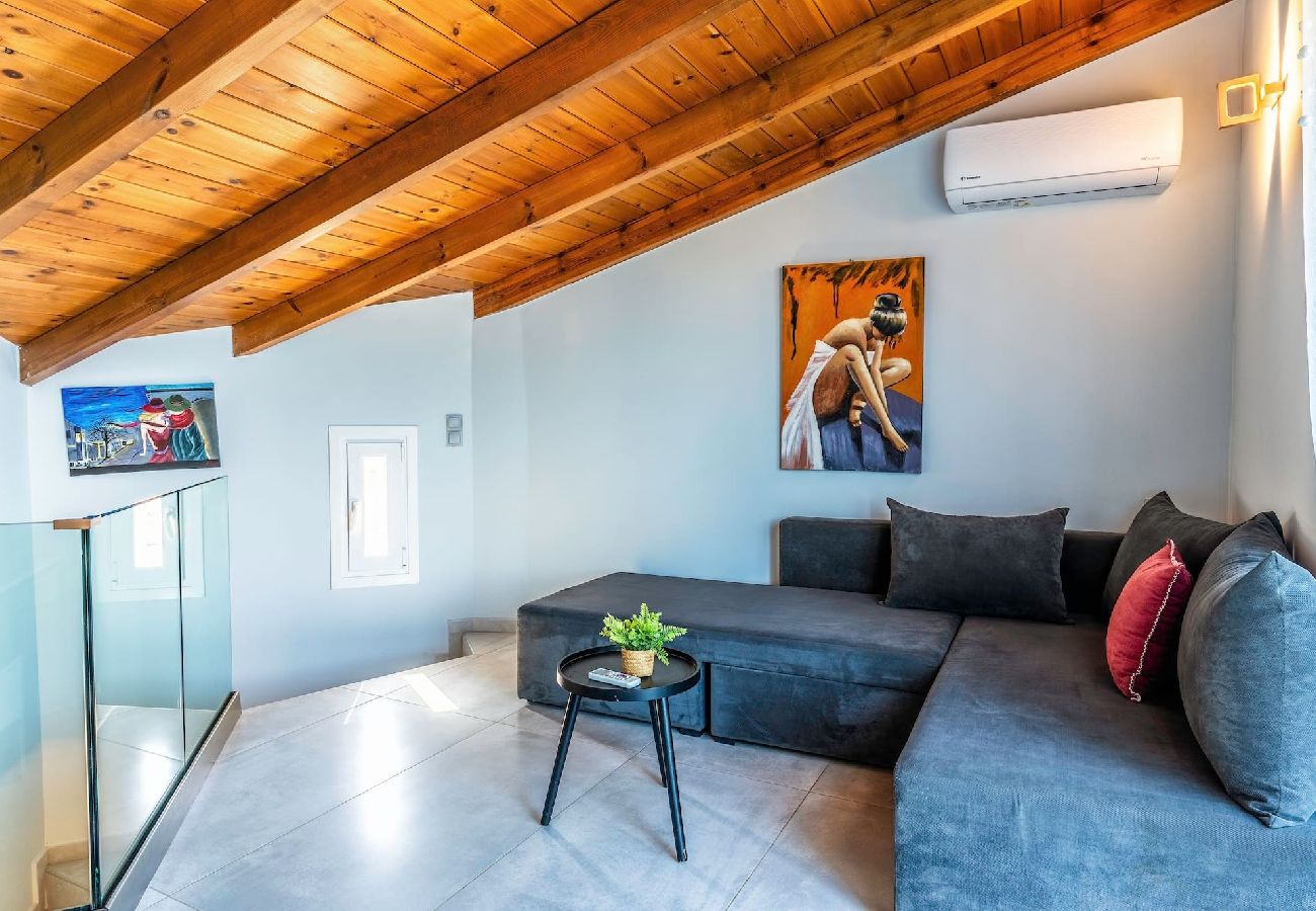 House in Panormo - Zefyros Suite, Seafront Retreat