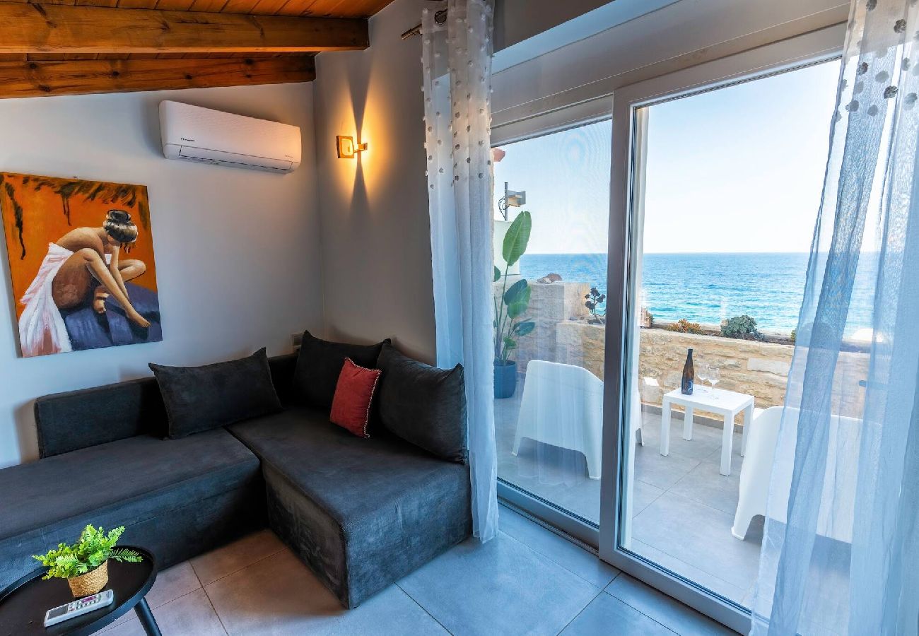 House in Panormo - Zefyros Suite, Seafront Retreat