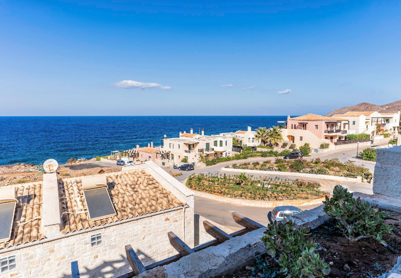 House in Panormo - Zefyros Suite, Seafront Retreat