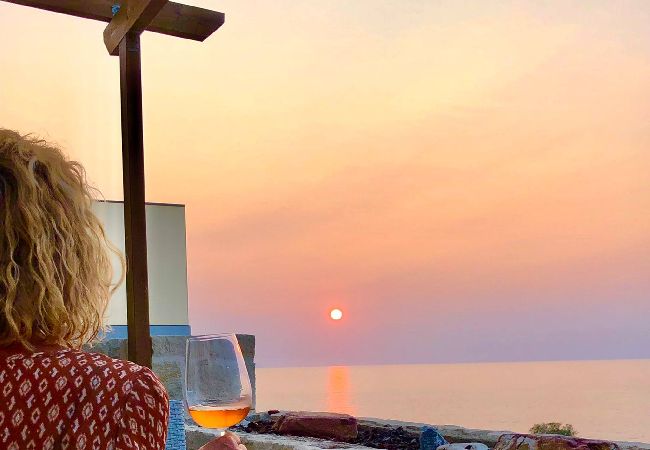 House in Panormo - Leon Suite, Seafront Residence