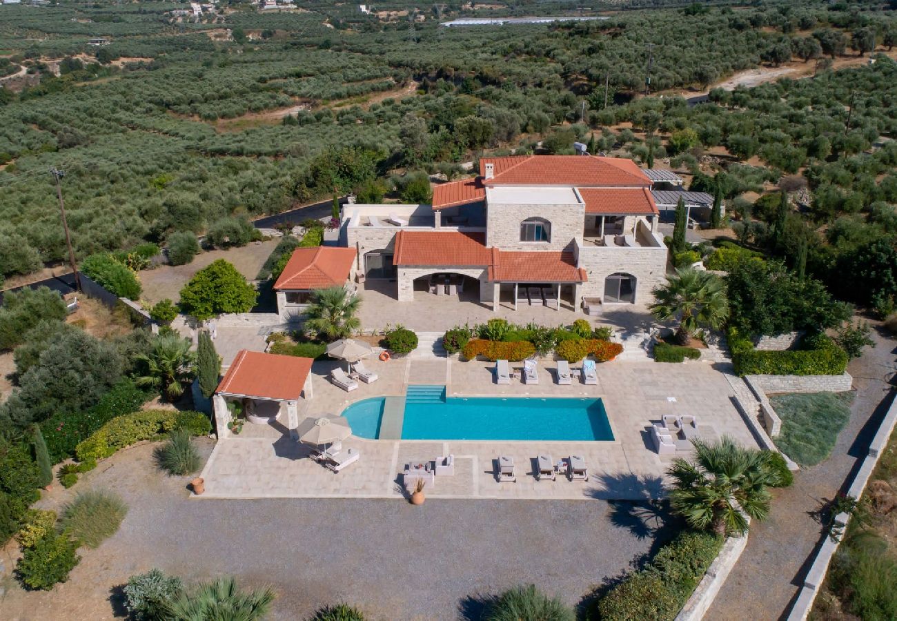 Villa in Asteri village - Villa Elia, By Hellocrete