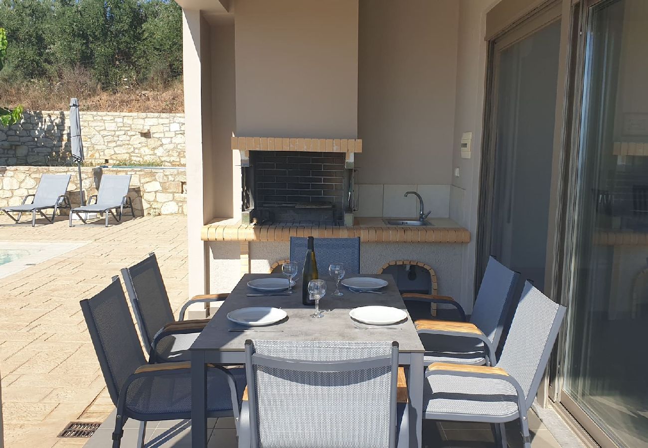 Villa in Ano Valsamonero - Nelia Villa Breathtaking Seaview, By Hellocrete