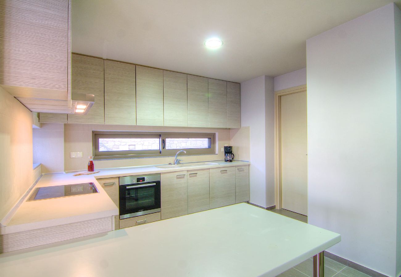 Villa in Ano Valsamonero - Nelia Villa Breathtaking Seaview, By Hellocrete