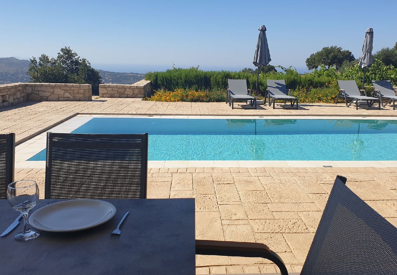 Villa in Ano Valsamonero - Nelia Villa Breathtaking Seaview, By Hellocrete