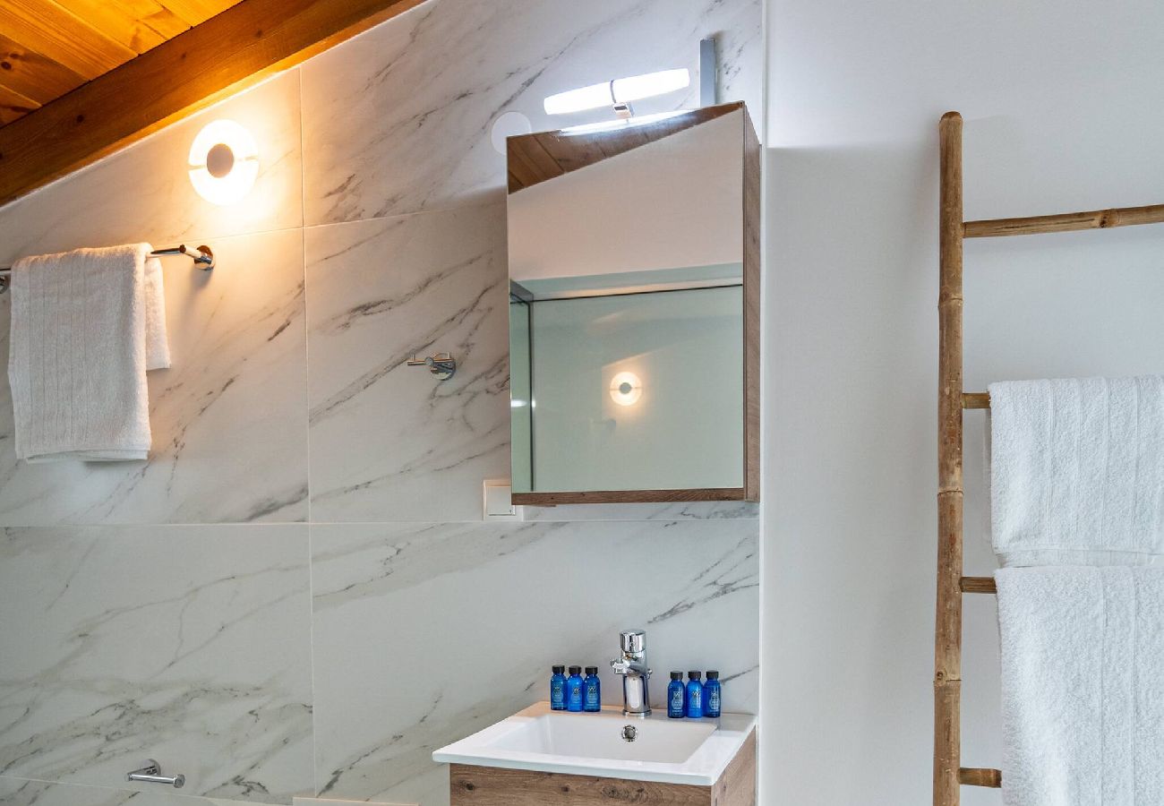 House in Panormo - Sofia Suite, Seaside Hideaway