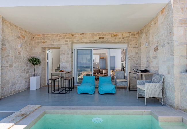 House in Panormo - Philip Suite, Seaside Escape