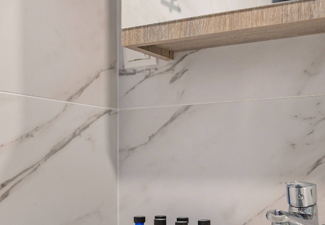 House in Panormo - Philip Suite, Seaside Escape