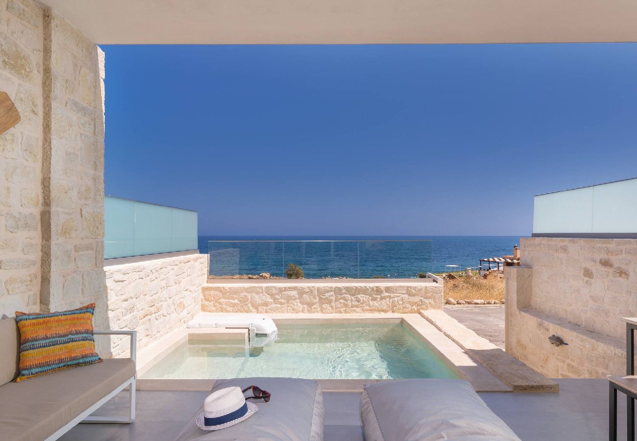 House in Panormo - Aura Suite, Coastline Getaway