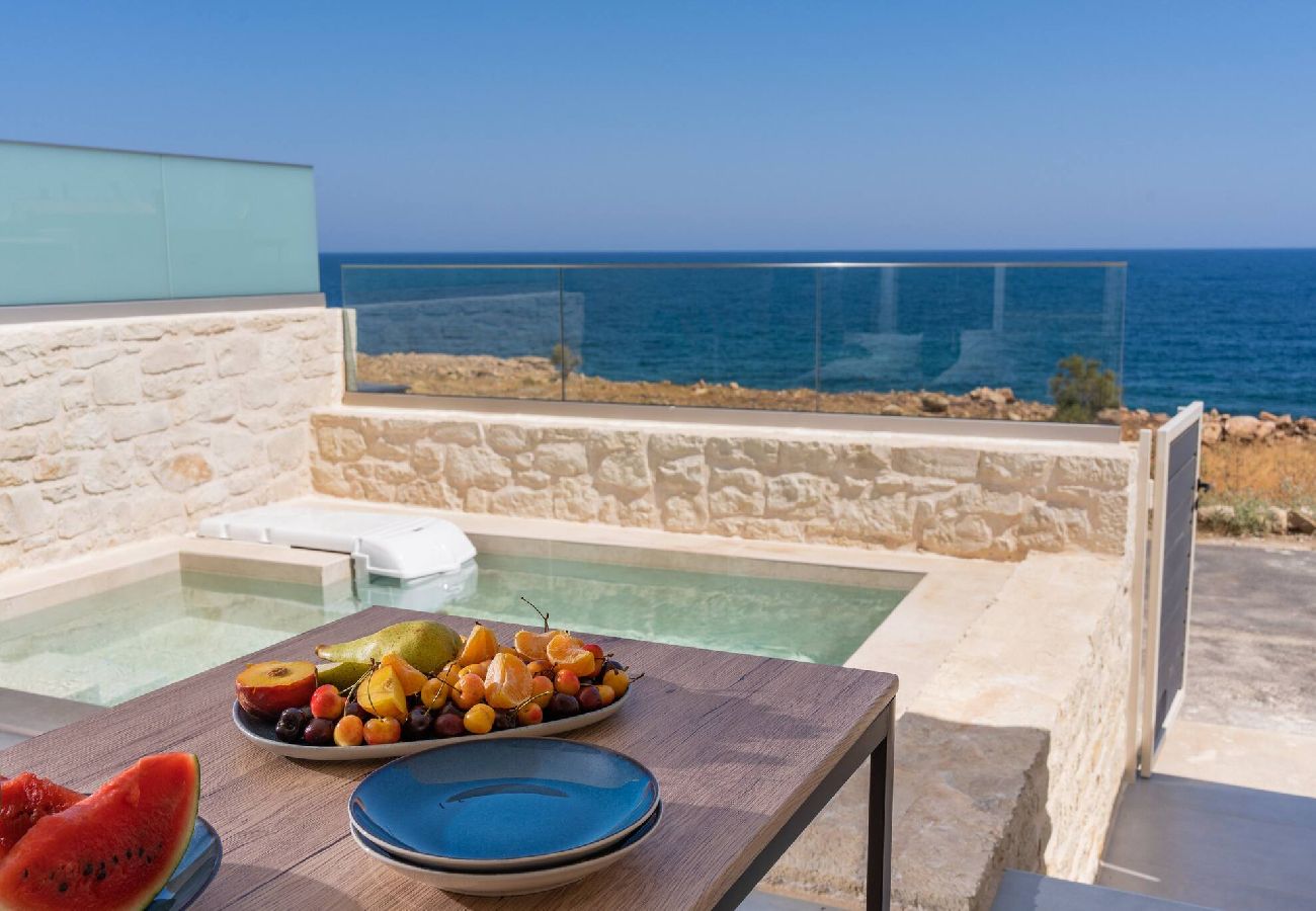 House in Panormo - Aura Suite, Coastline Getaway