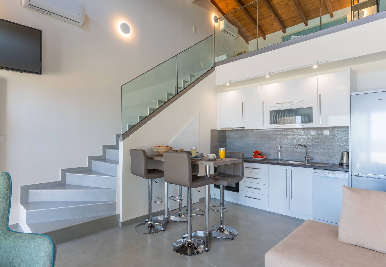 House in Panormo - Aura Suite, Coastline Getaway