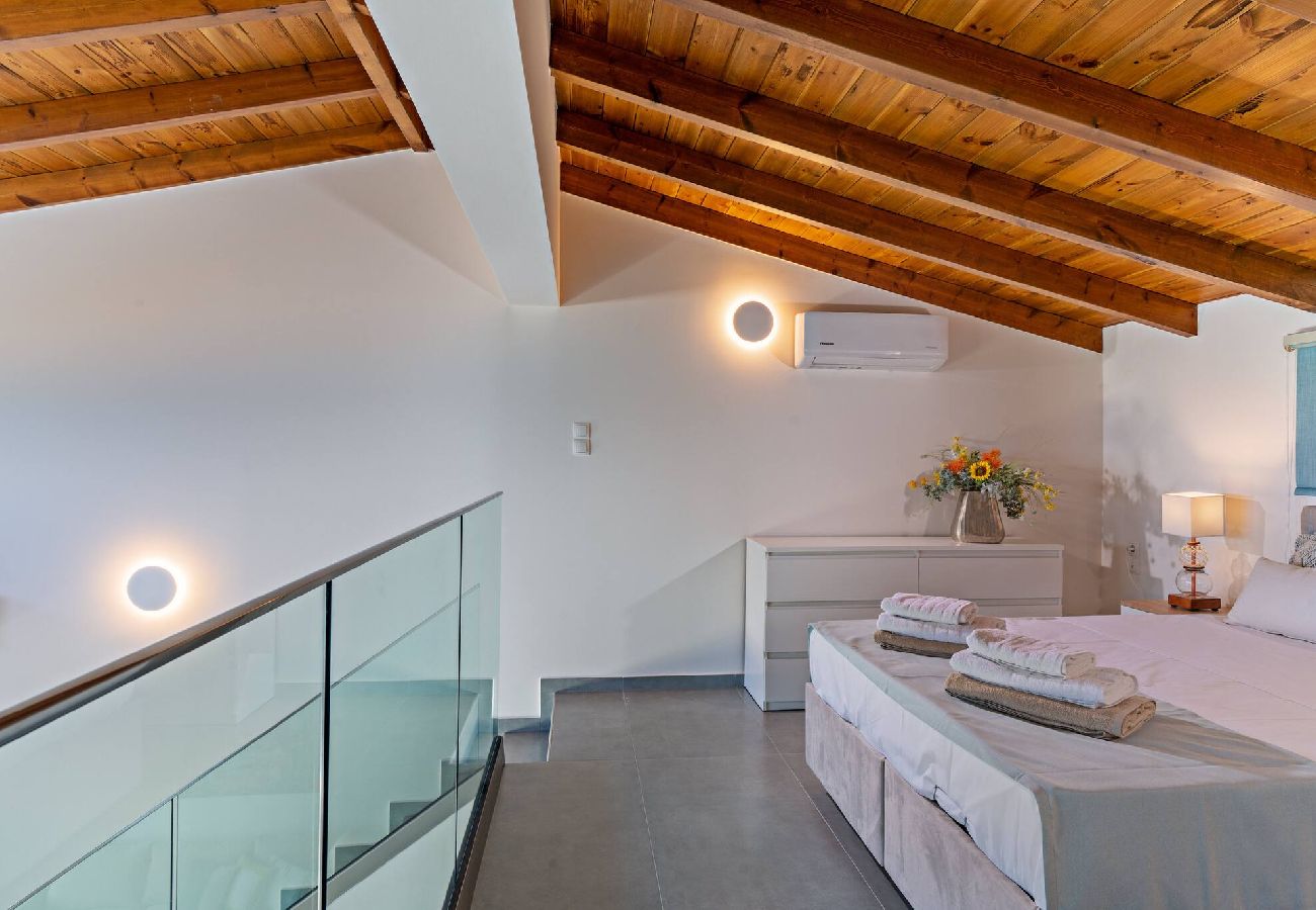 House in Panormo - Aura Suite, Coastline Getaway