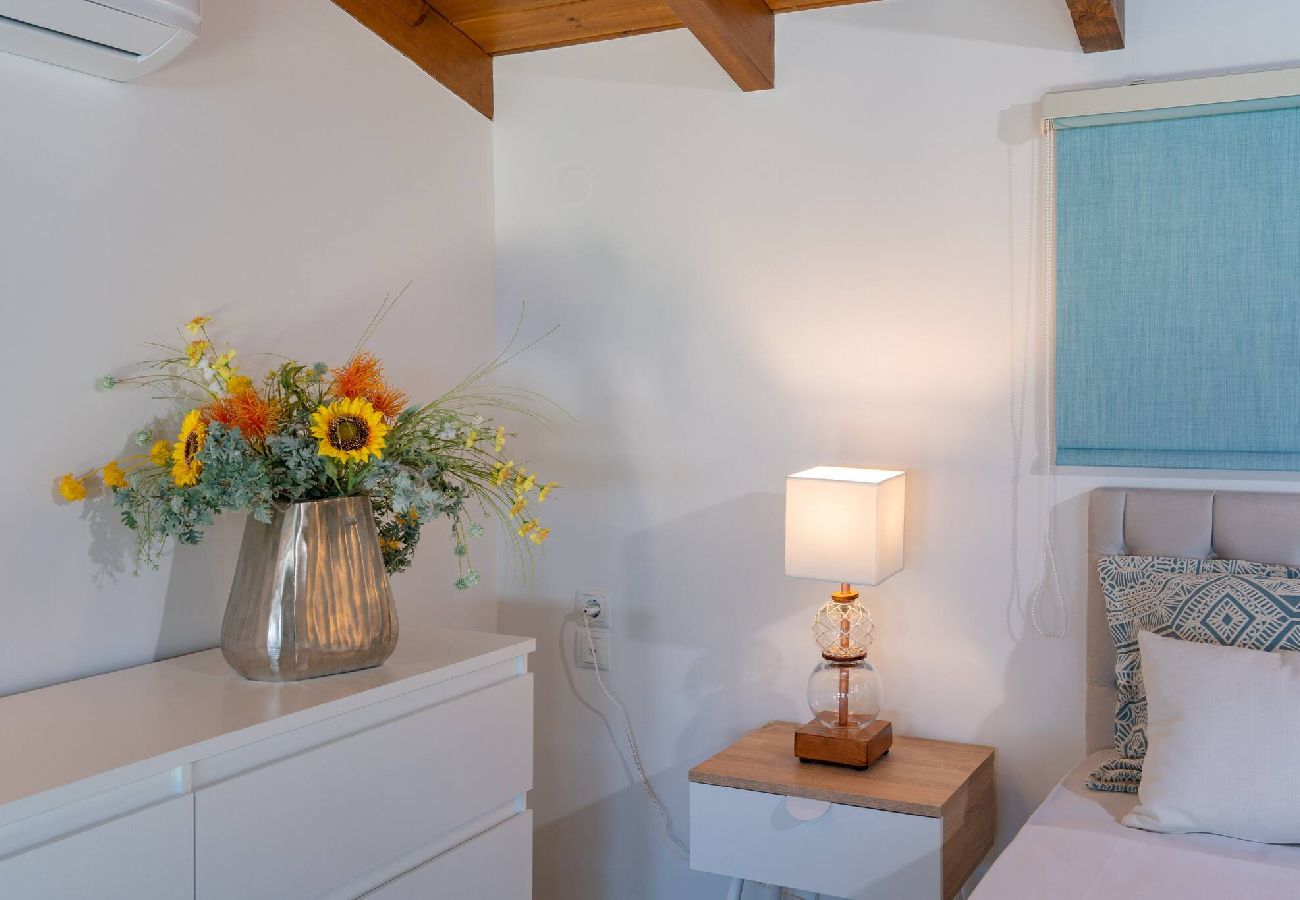 House in Panormo - Aura Suite, Coastline Getaway