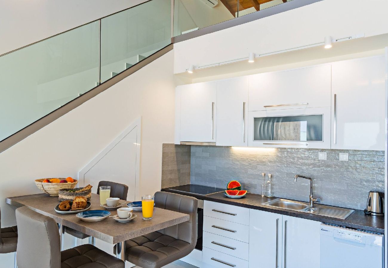 House in Panormo - Aura Suite, Coastline Getaway