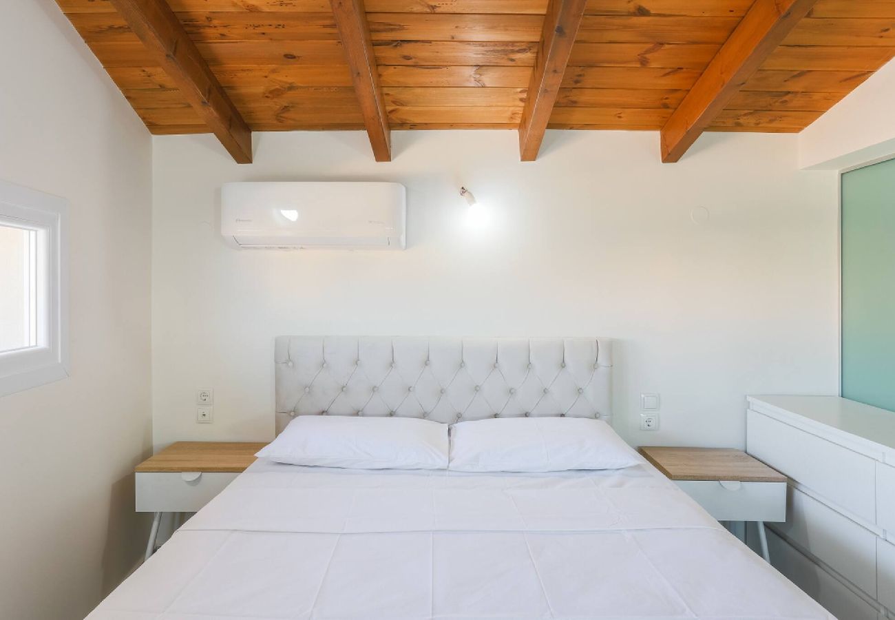 House in Panormo - Lucia Seafront Suite