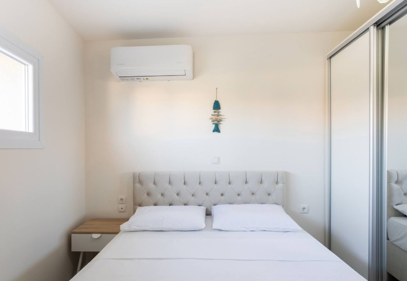 House in Panormo - Lucia Seafront Suite