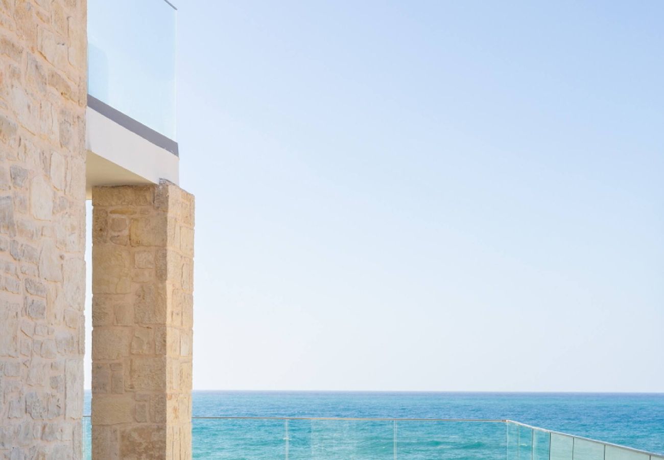 House in Panormo - Lucia Seafront Suite