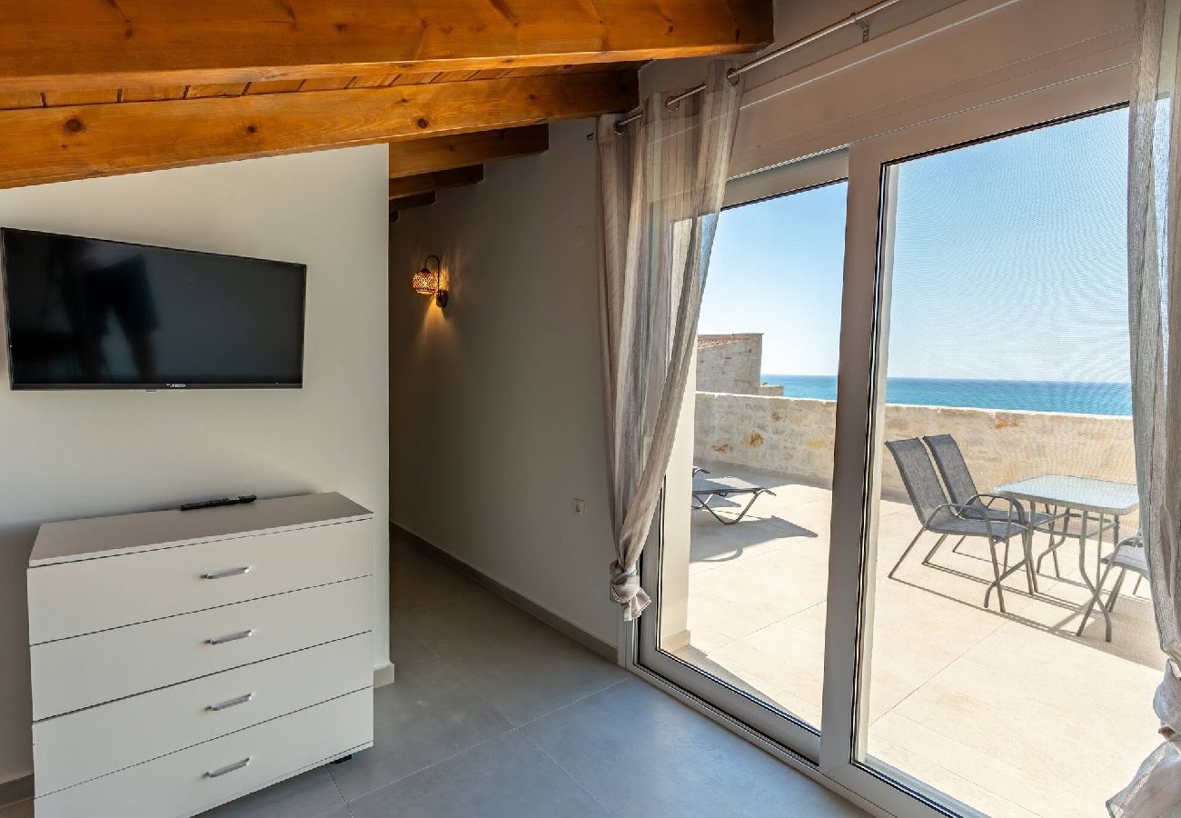 House in Panormo - Lyra Suite