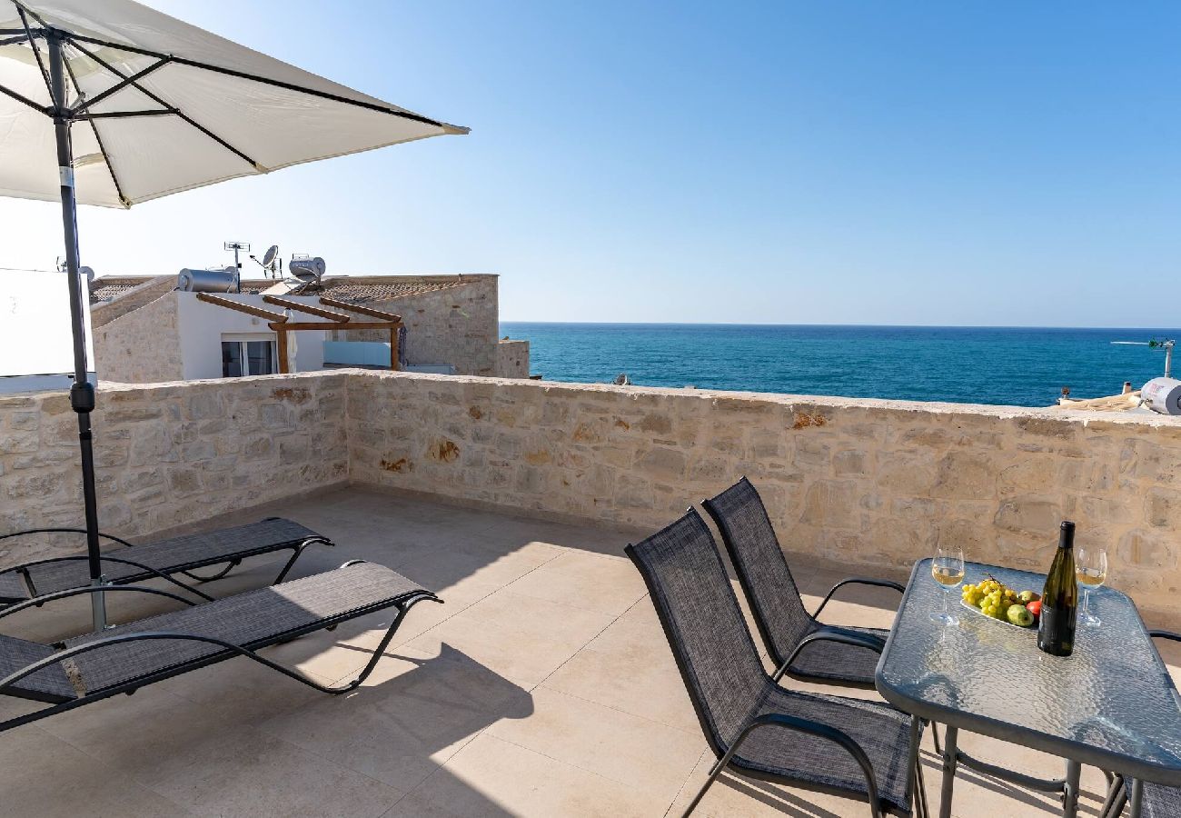 House in Panormo - Lyra Suite