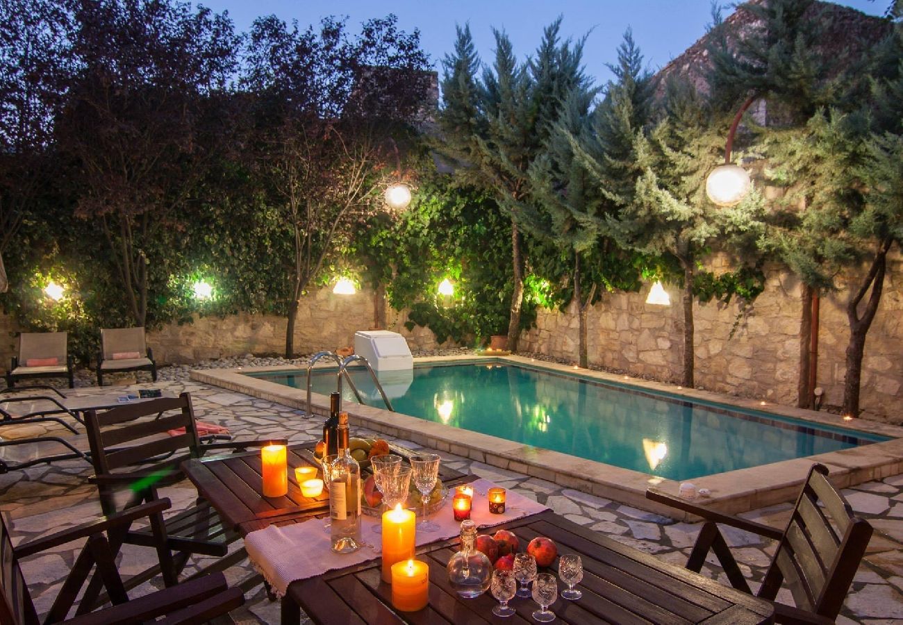 Villa in Agios Mamas - Sarris Villa