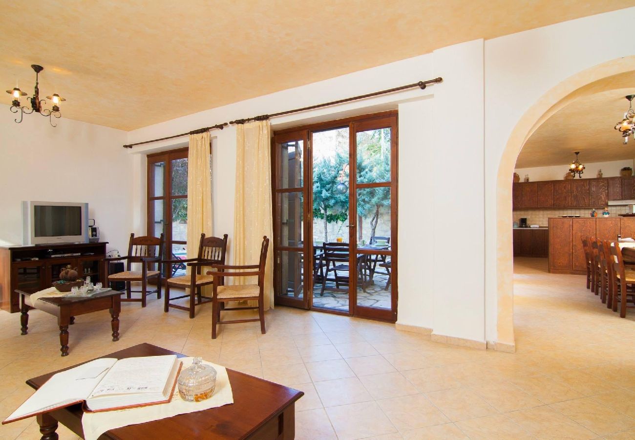 Villa in Agios Mamas - Sarris Villa