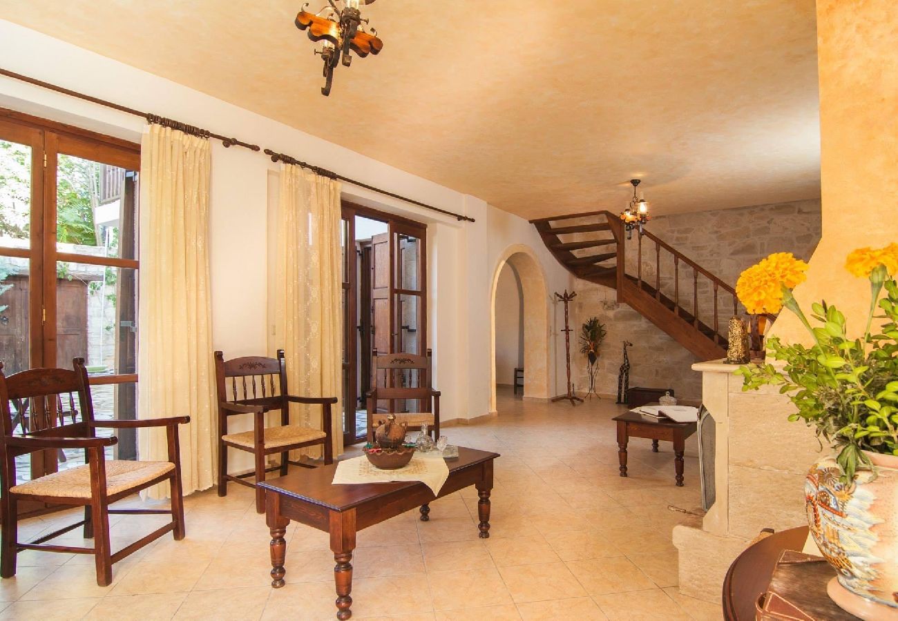 Villa in Agios Mamas - Sarris Villa