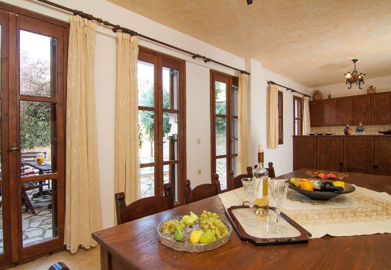 Villa in Agios Mamas - Sarris Villa